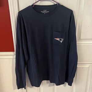 Men’s Vineyard Vines Patriots long sleeve t-shirt size small